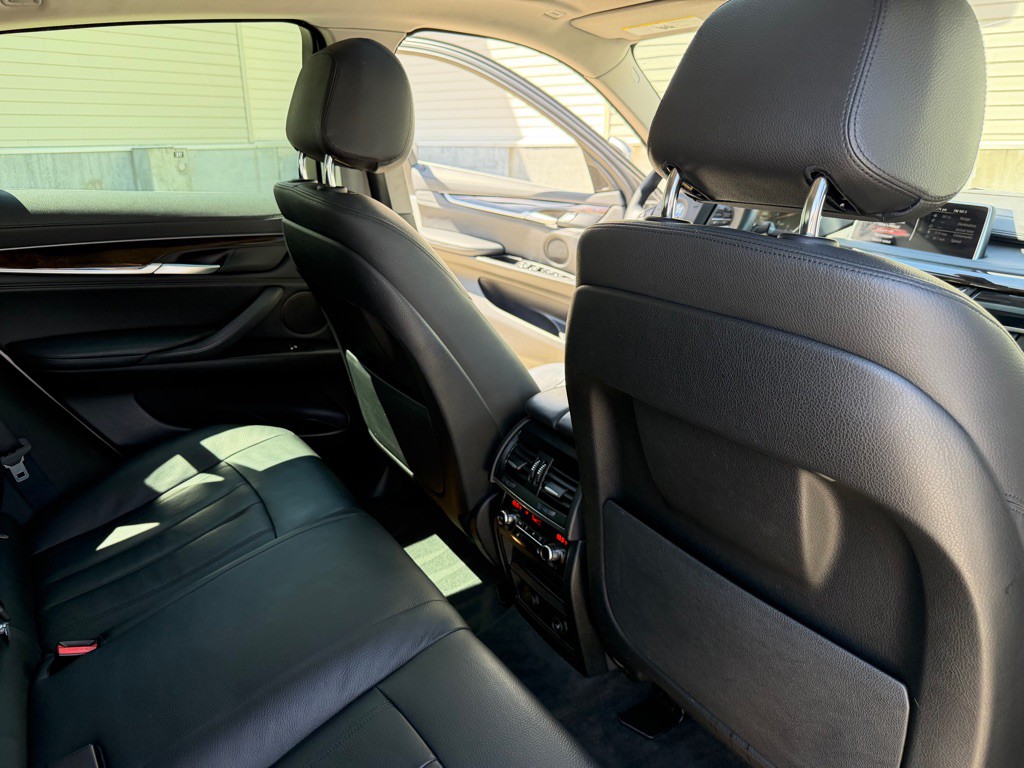 2016 BMW X6 Image 22