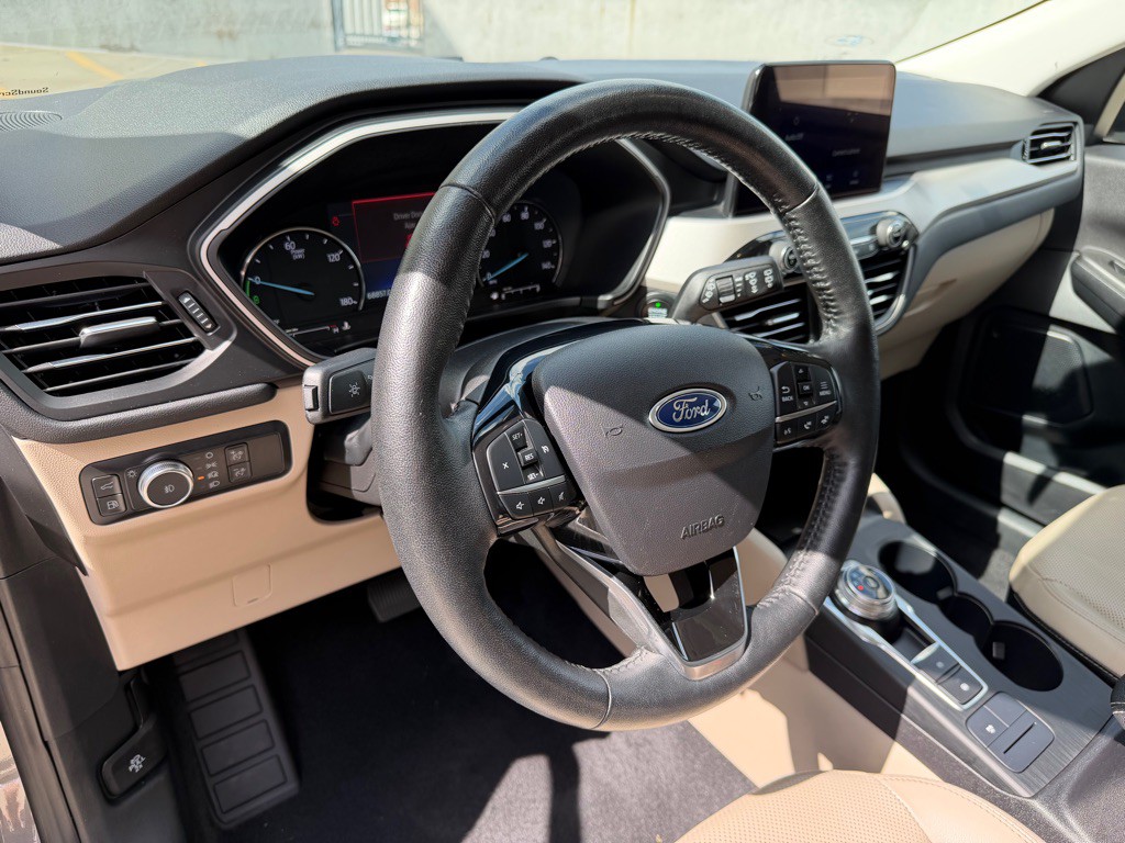 2021 Ford Escape Image 10