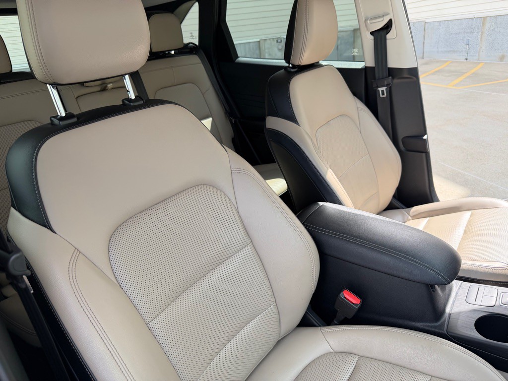 2021 Ford Escape Image 24