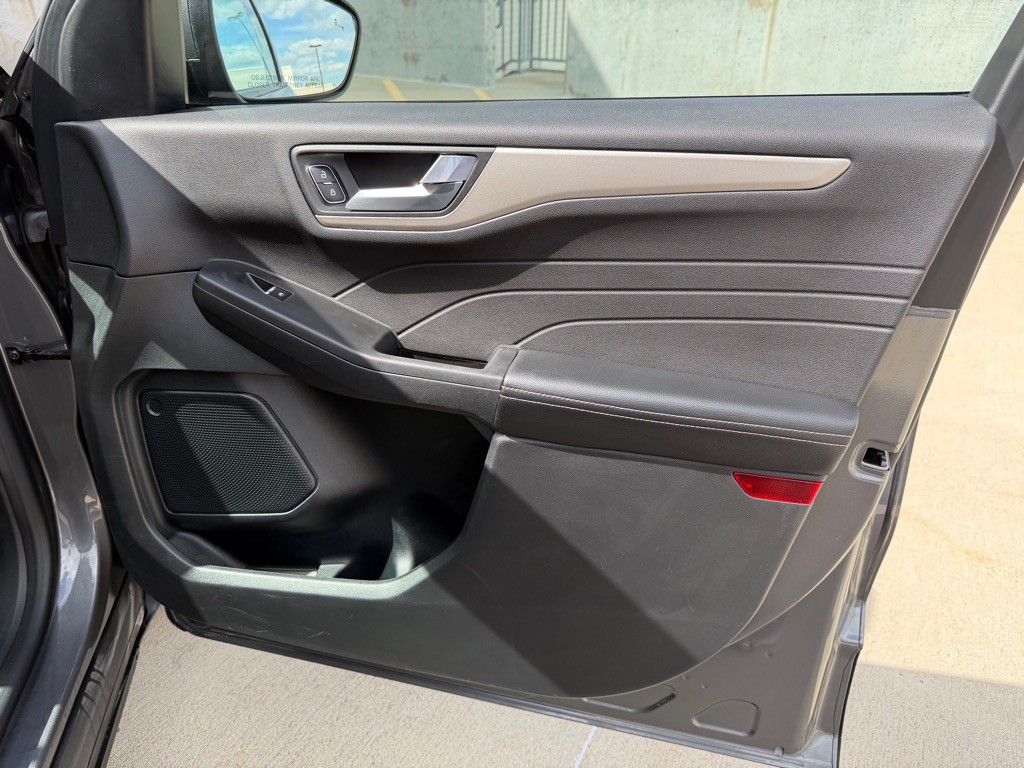 2021 Ford Escape Image 25