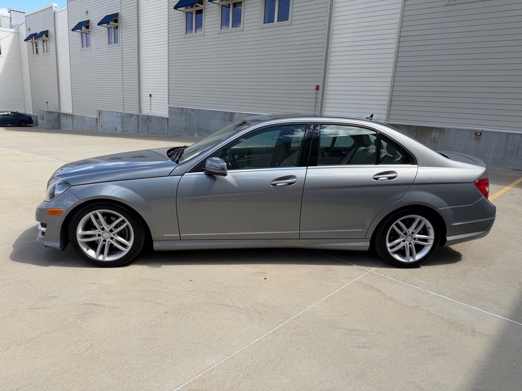 2014 Mercedes-Benz C-Class Image 6