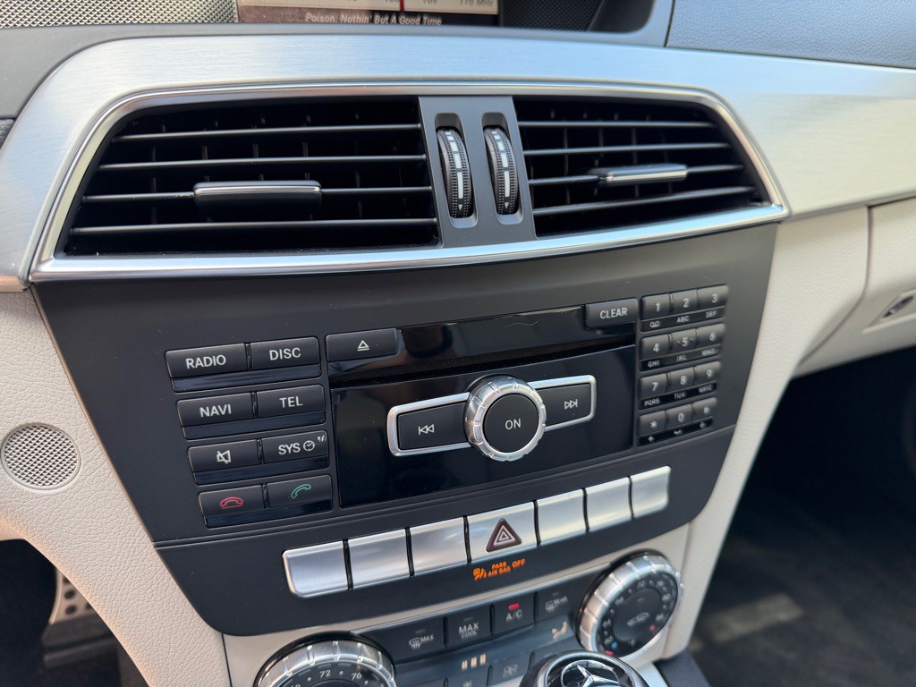 2014 Mercedes-Benz C-Class Image 18