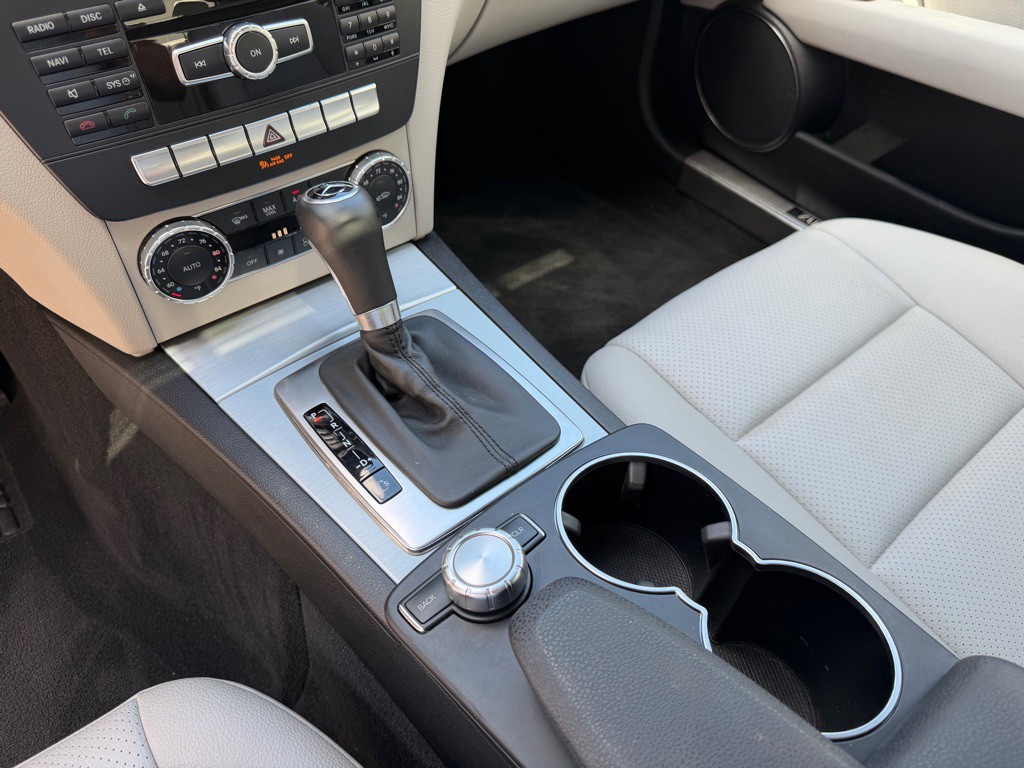 2014 Mercedes-Benz C-Class Image 19