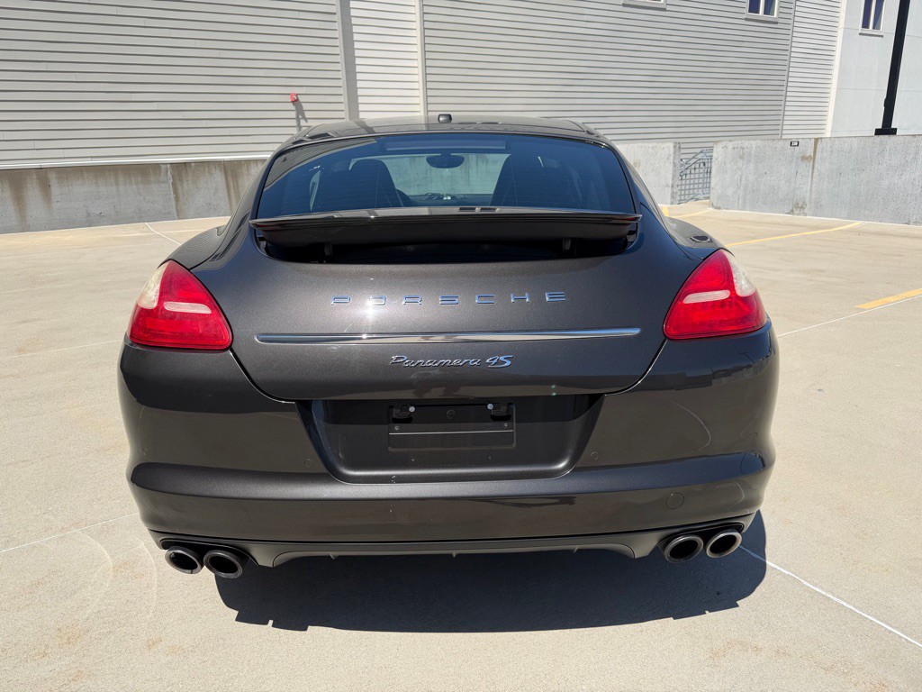 2012 Porsche Panamera Image 4