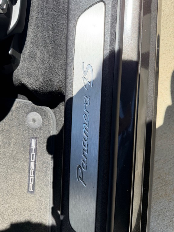 2012 Porsche Panamera Image 16