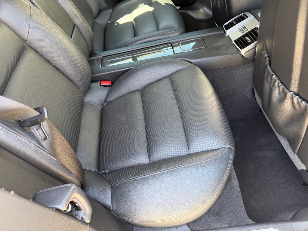 2012 Porsche Panamera Image 24