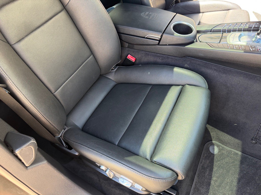 2012 Porsche Panamera Image 30