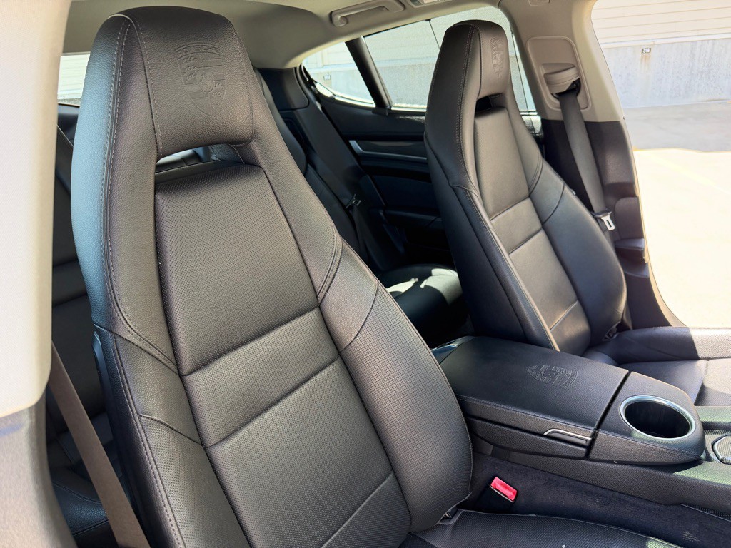 2012 Porsche Panamera Image 31