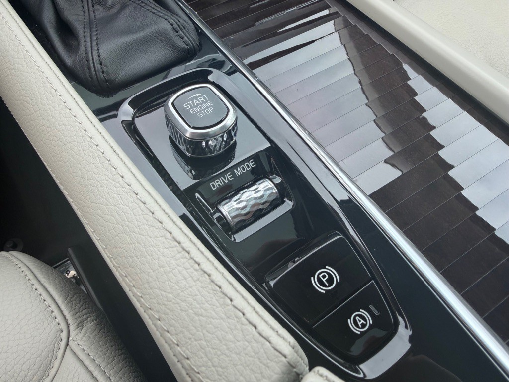 2018 Volvo XC90 Image 23