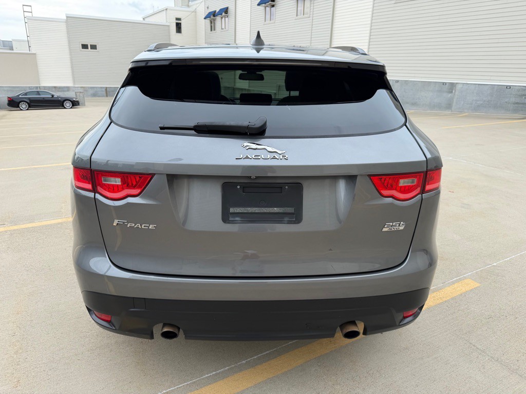 2018 Jaguar F-PACE Image 4