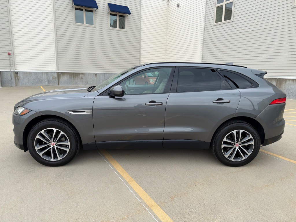 2018 Jaguar F-PACE Image 6