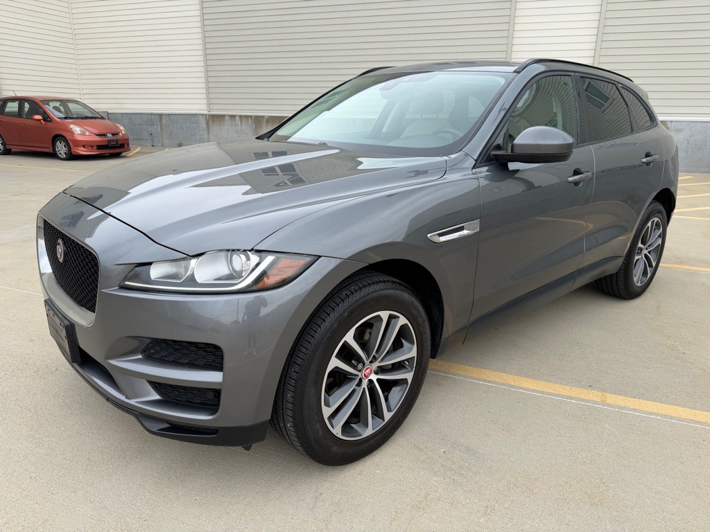 2018 Jaguar F-PACE Image 7
