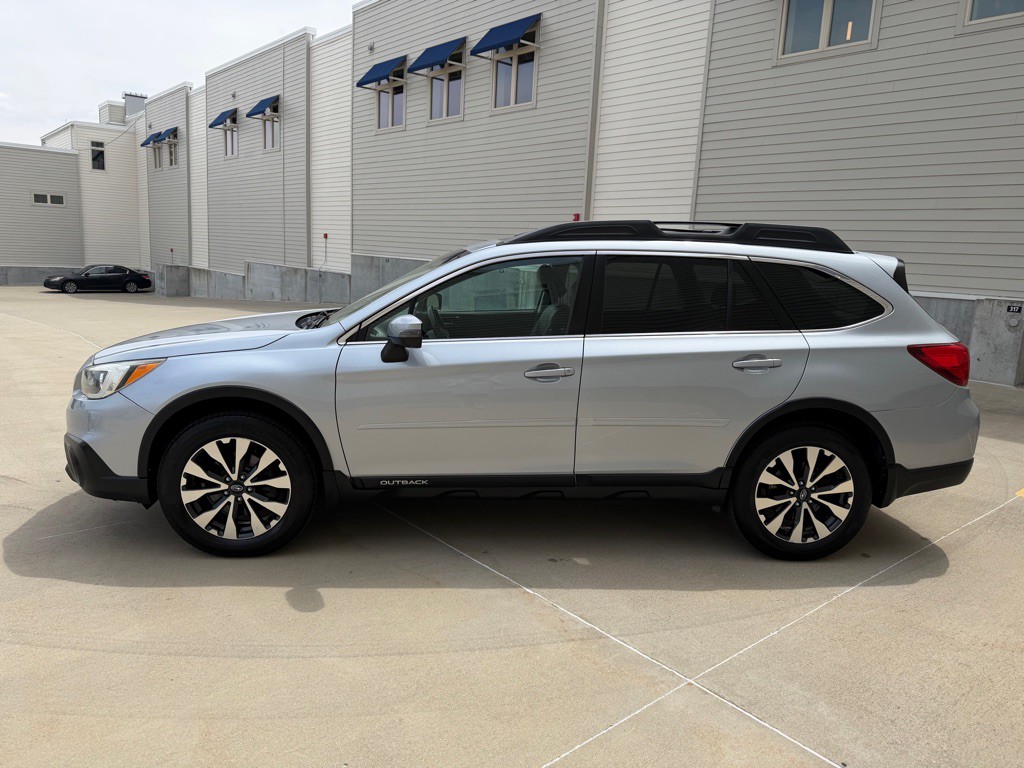 2015 Subaru Outback Image 6