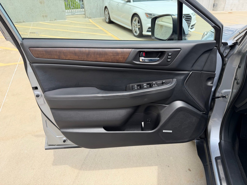 2015 Subaru Outback Image 10