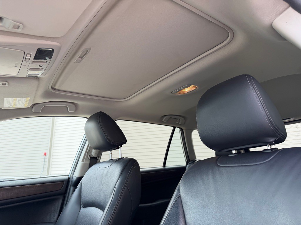 2015 Subaru Outback Image 14
