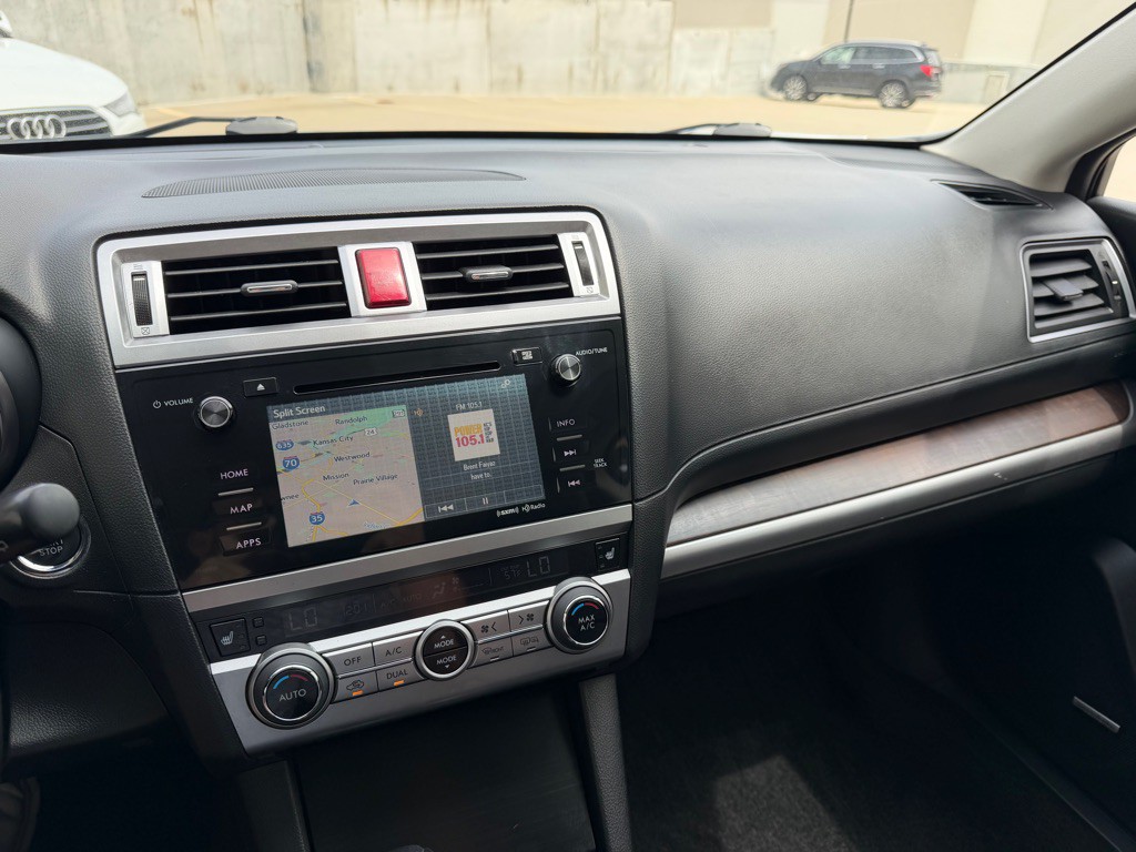 2015 Subaru Outback Image 17