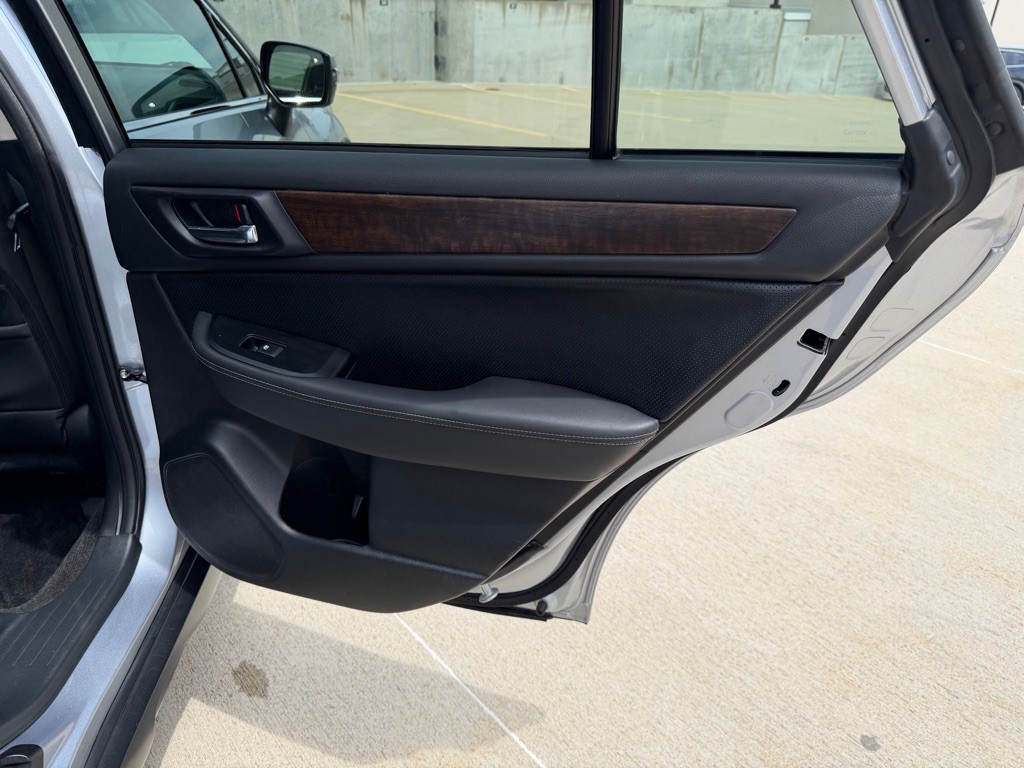 2015 Subaru Outback Image 26