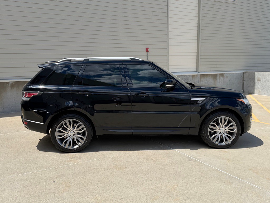 2017 Land Rover Range Rover Sport Image 2