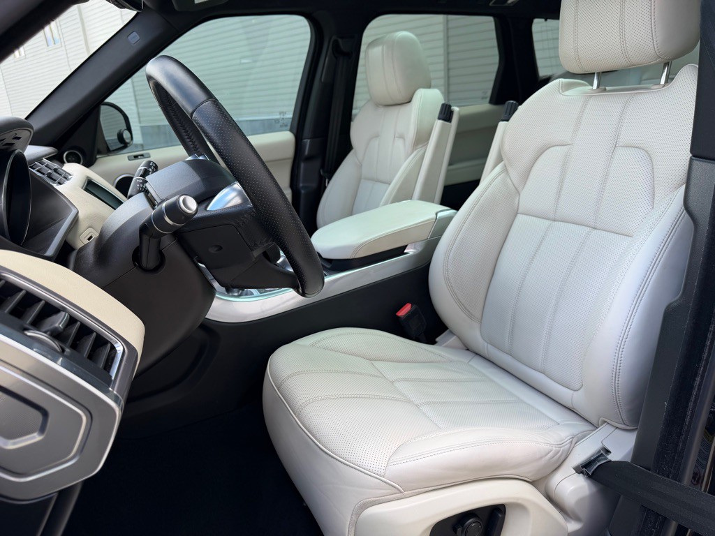 2017 Land Rover Range Rover Sport Image 15