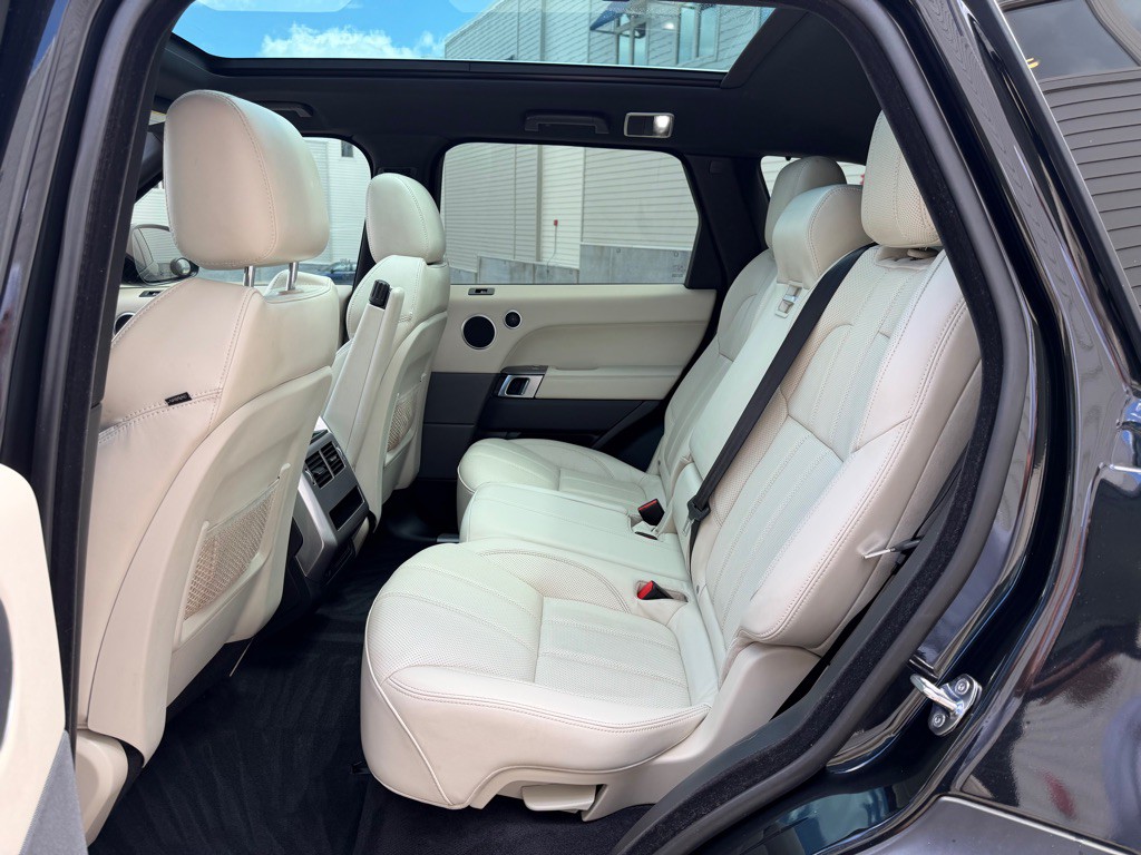 2017 Land Rover Range Rover Sport Image 25