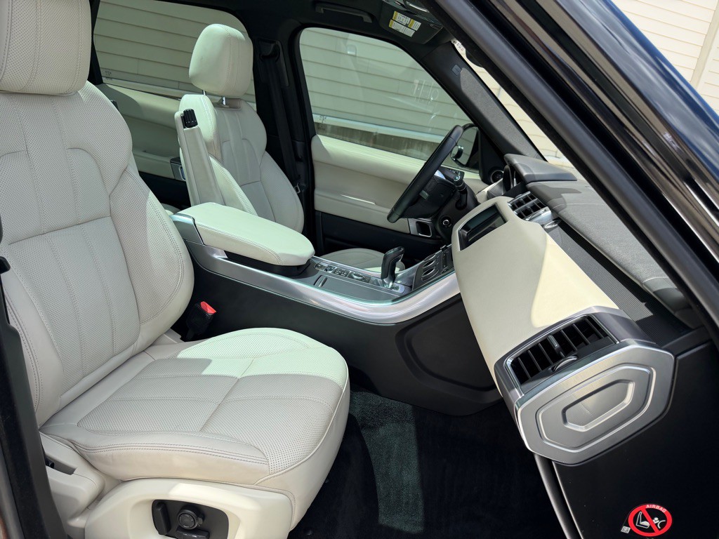2017 Land Rover Range Rover Sport Image 32