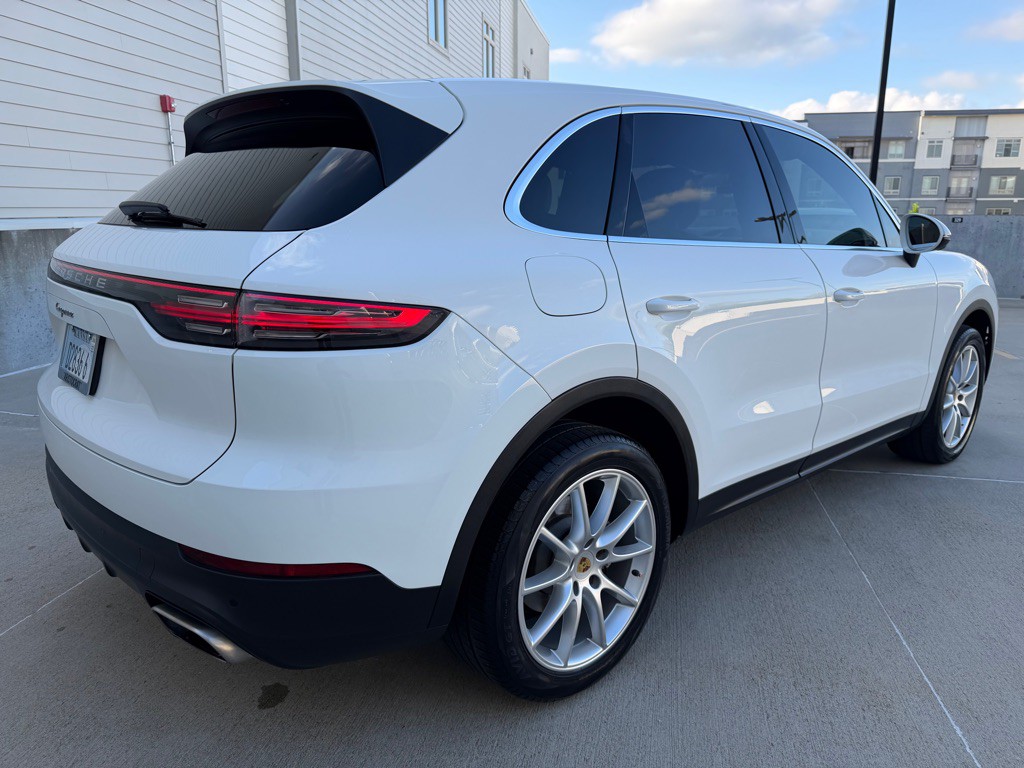 2019 Porsche Cayenne Image 3