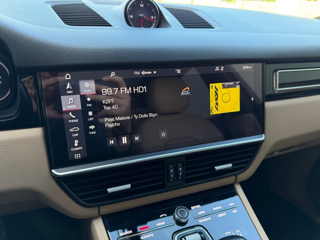 2019 Porsche Cayenne Image 24