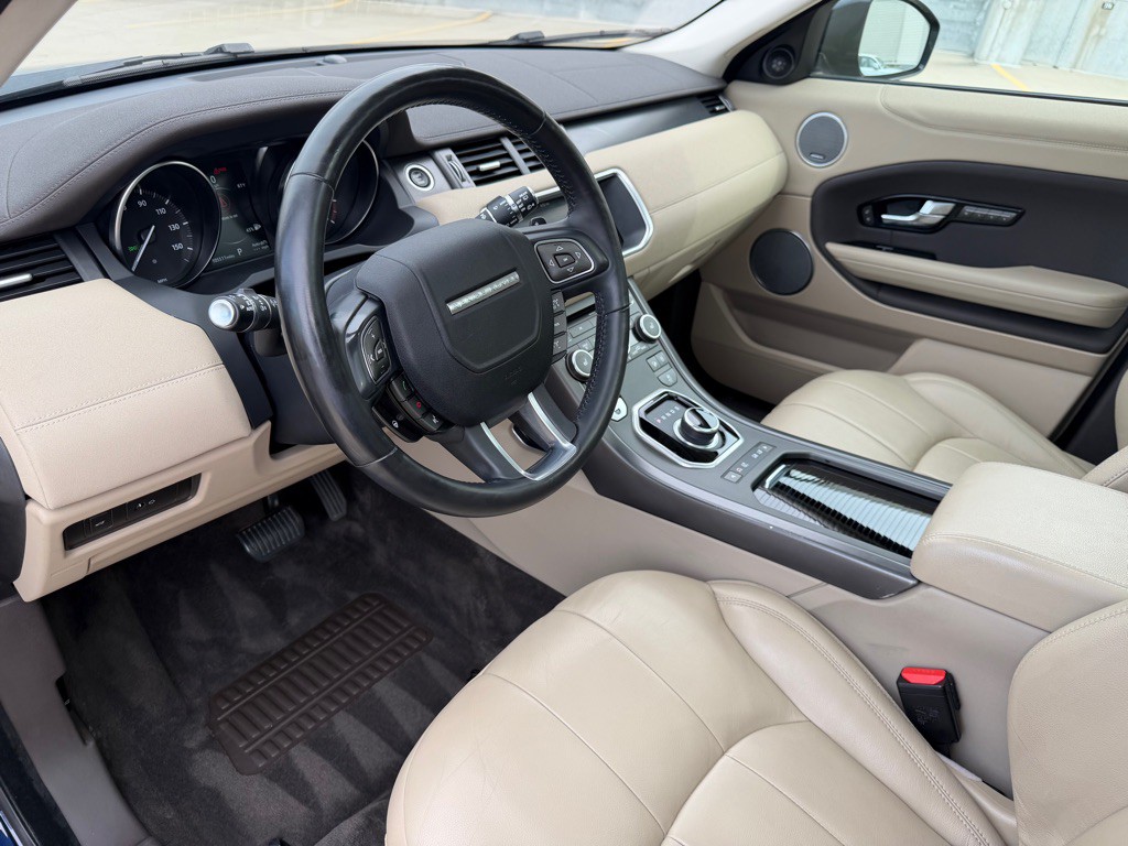 2019 Land Rover Range Rover Evoque Image 11