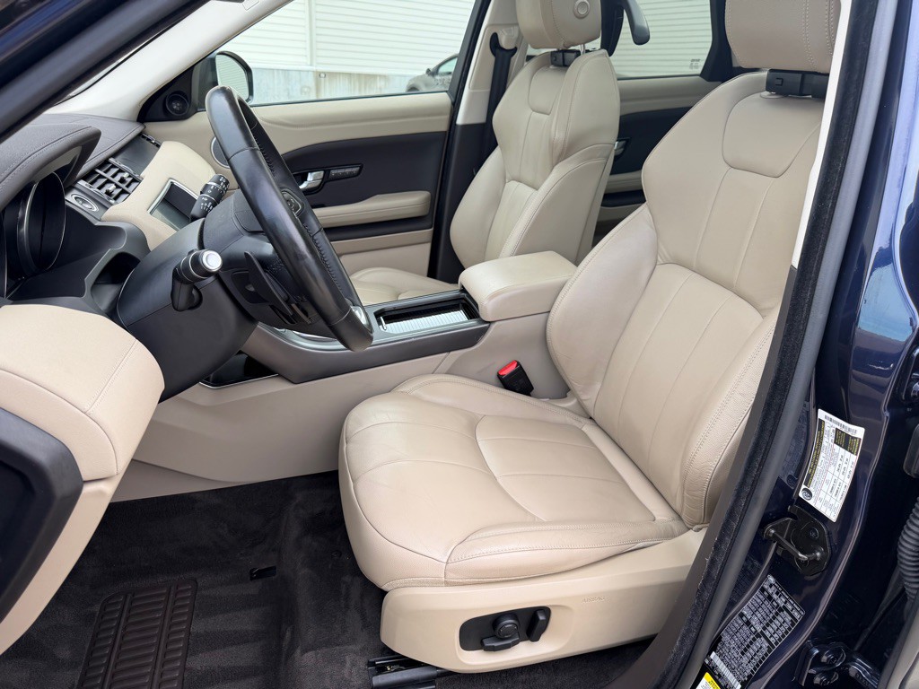 2019 Land Rover Range Rover Evoque Image 12
