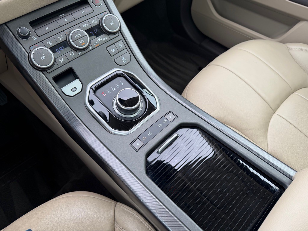2019 Land Rover Range Rover Evoque Image 19