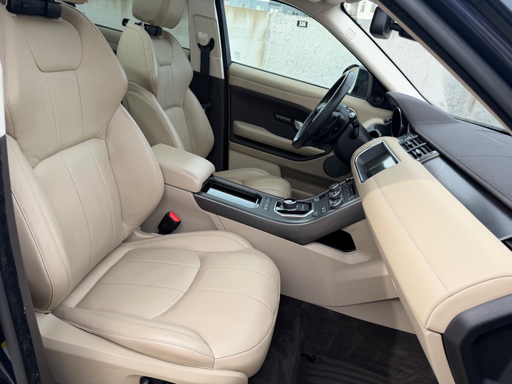 2019 Land Rover Range Rover Evoque Image 30