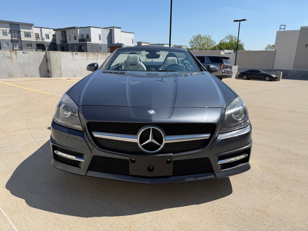 2012 Mercedes-Benz SLK-Class Image 2
