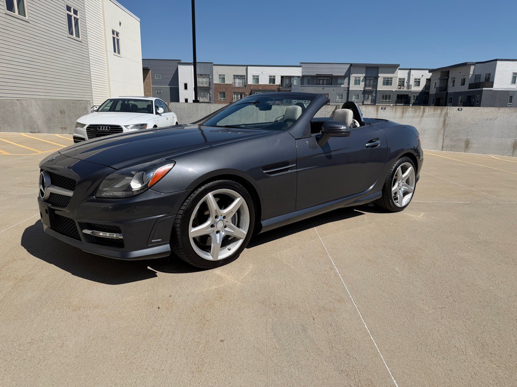 2012 Mercedes-Benz SLK-Class Image 3