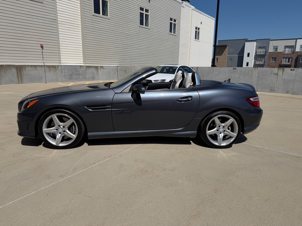2012 Mercedes-Benz SLK-Class Image 4