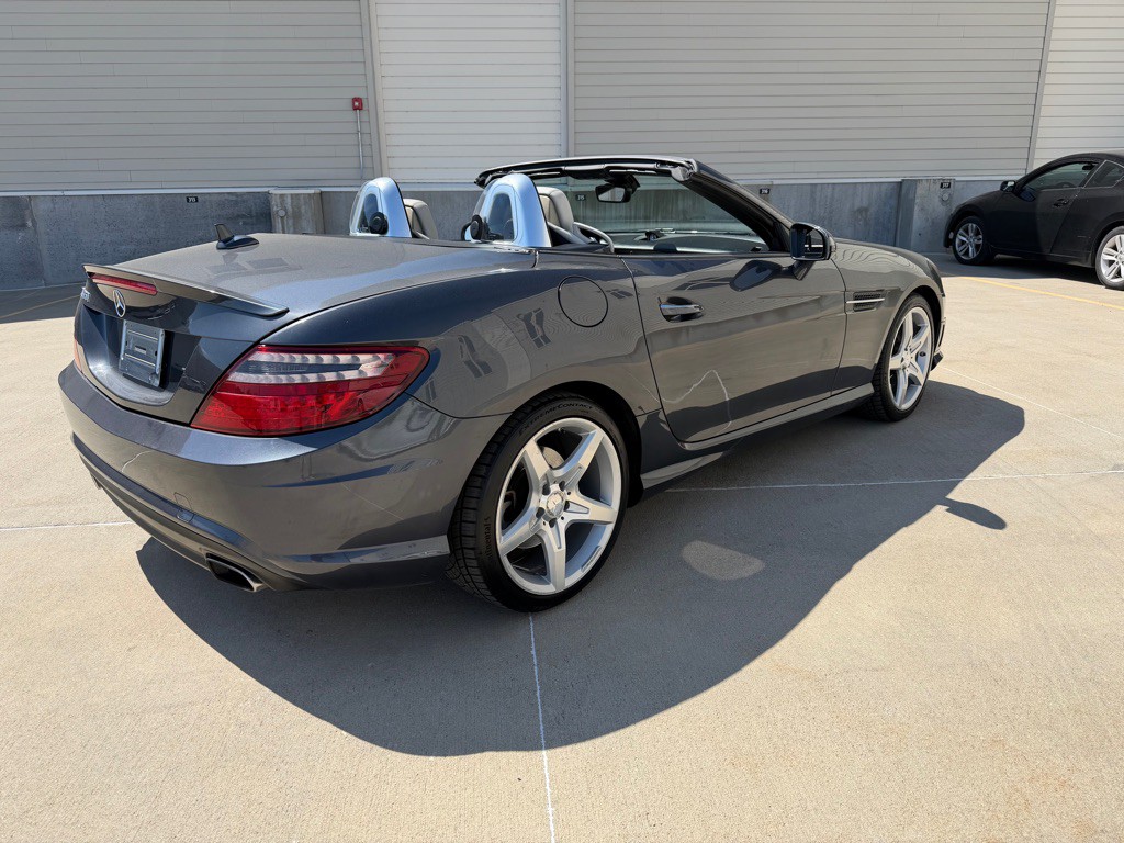 2012 Mercedes-Benz SLK-Class Image 7