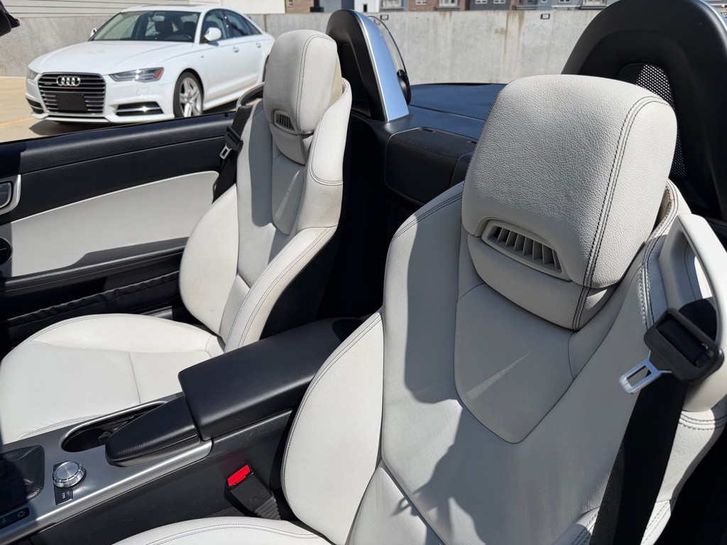 2012 Mercedes-Benz SLK-Class Image 14