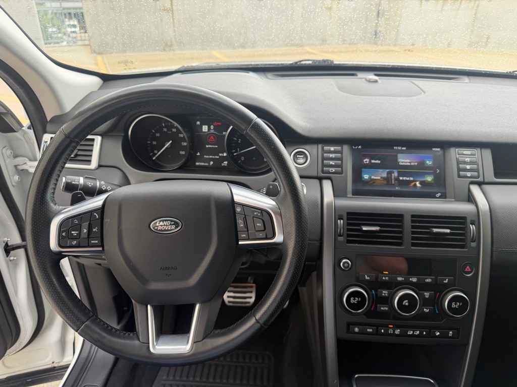 2018 Land Rover Discovery Sport Image 15