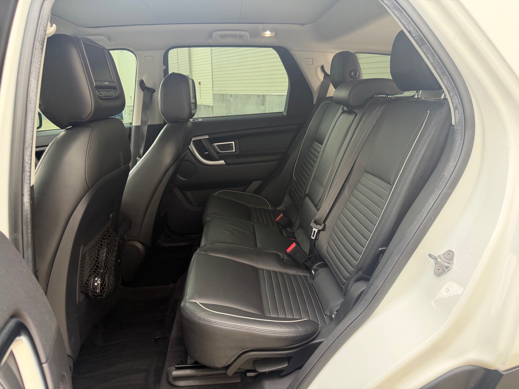 2018 Land Rover Discovery Sport Image 24