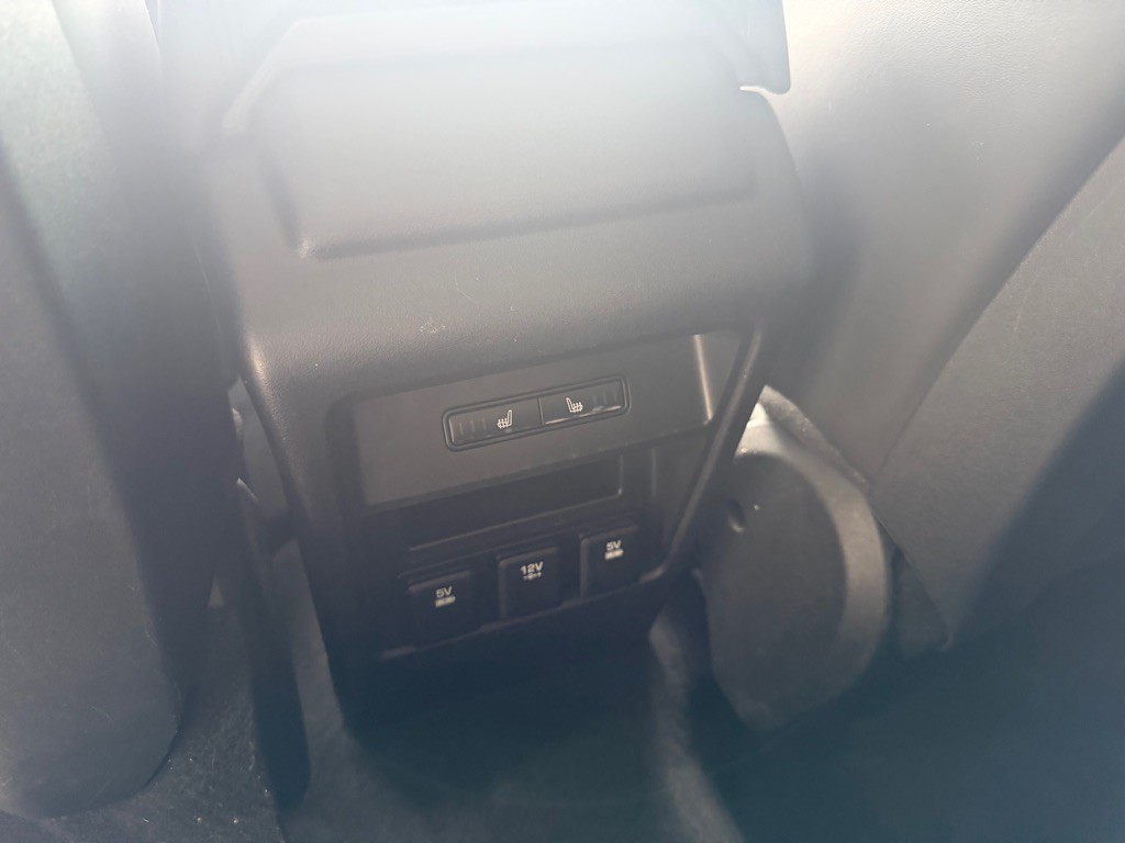 2018 Land Rover Discovery Sport Image 26