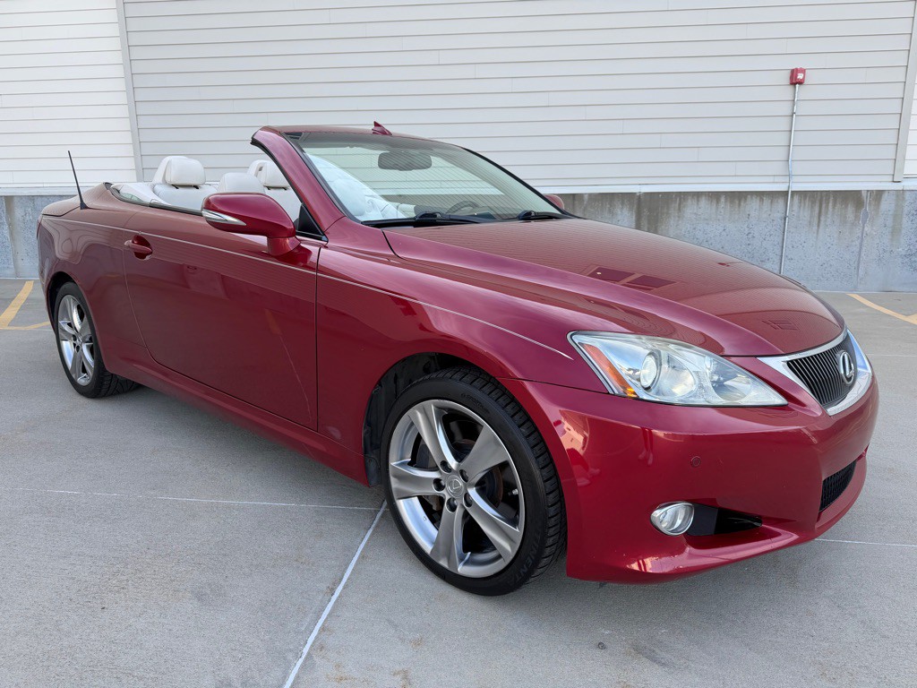 2010 Lexus IS Image 1