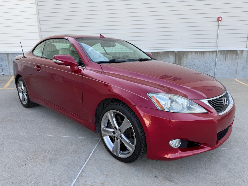 2010 Lexus IS Image 9