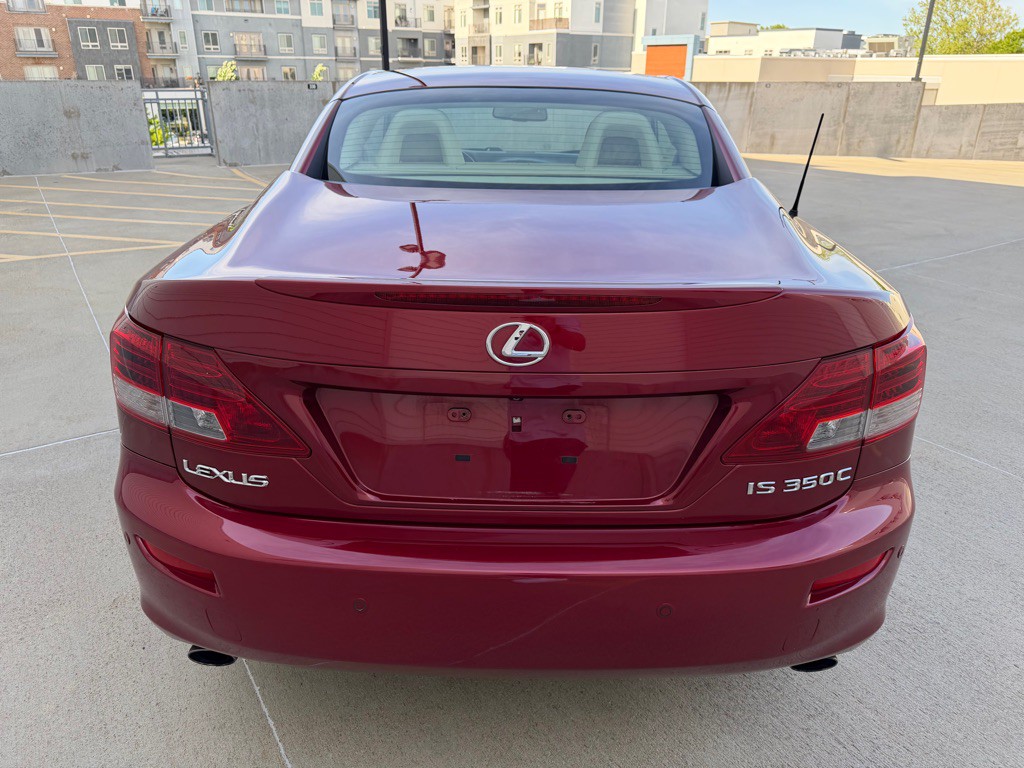 2010 Lexus IS Image 12