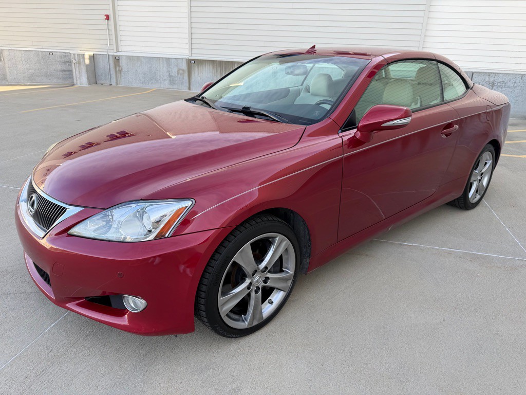 2010 Lexus IS Image 15