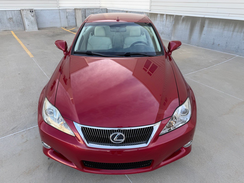 2010 Lexus IS Image 16