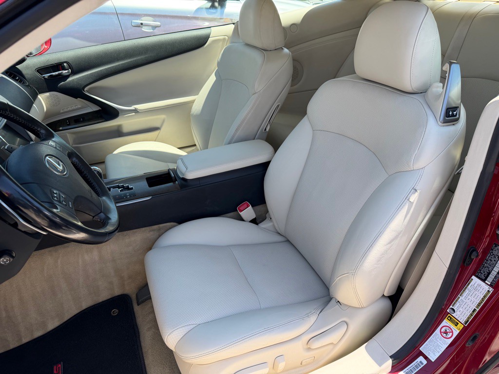2010 Lexus IS Image 20