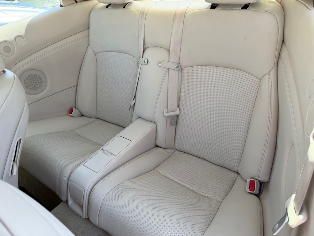 2010 Lexus IS Image 28