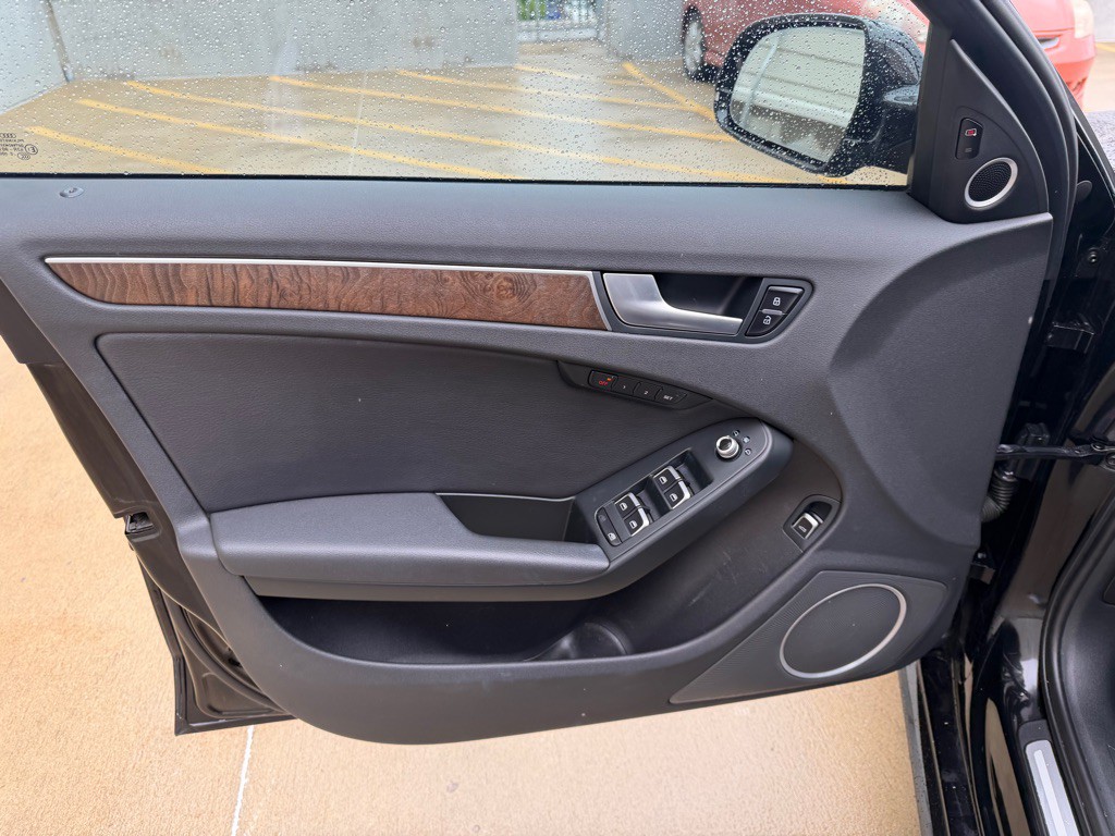 2015 Audi A4 Image 11