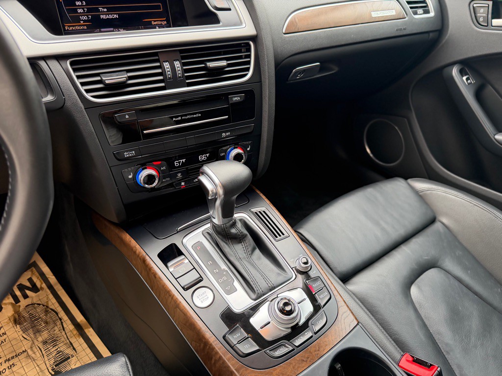 2015 Audi A4 Image 20