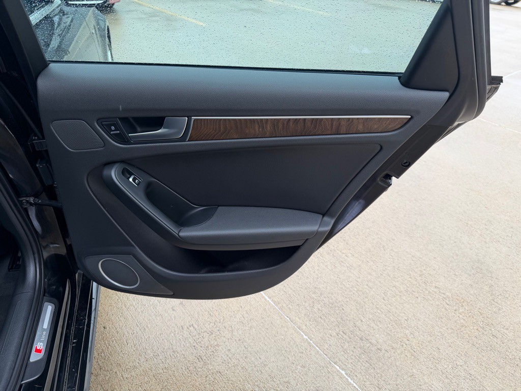 2015 Audi A4 Image 24