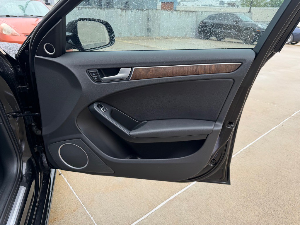 2015 Audi A4 Image 26